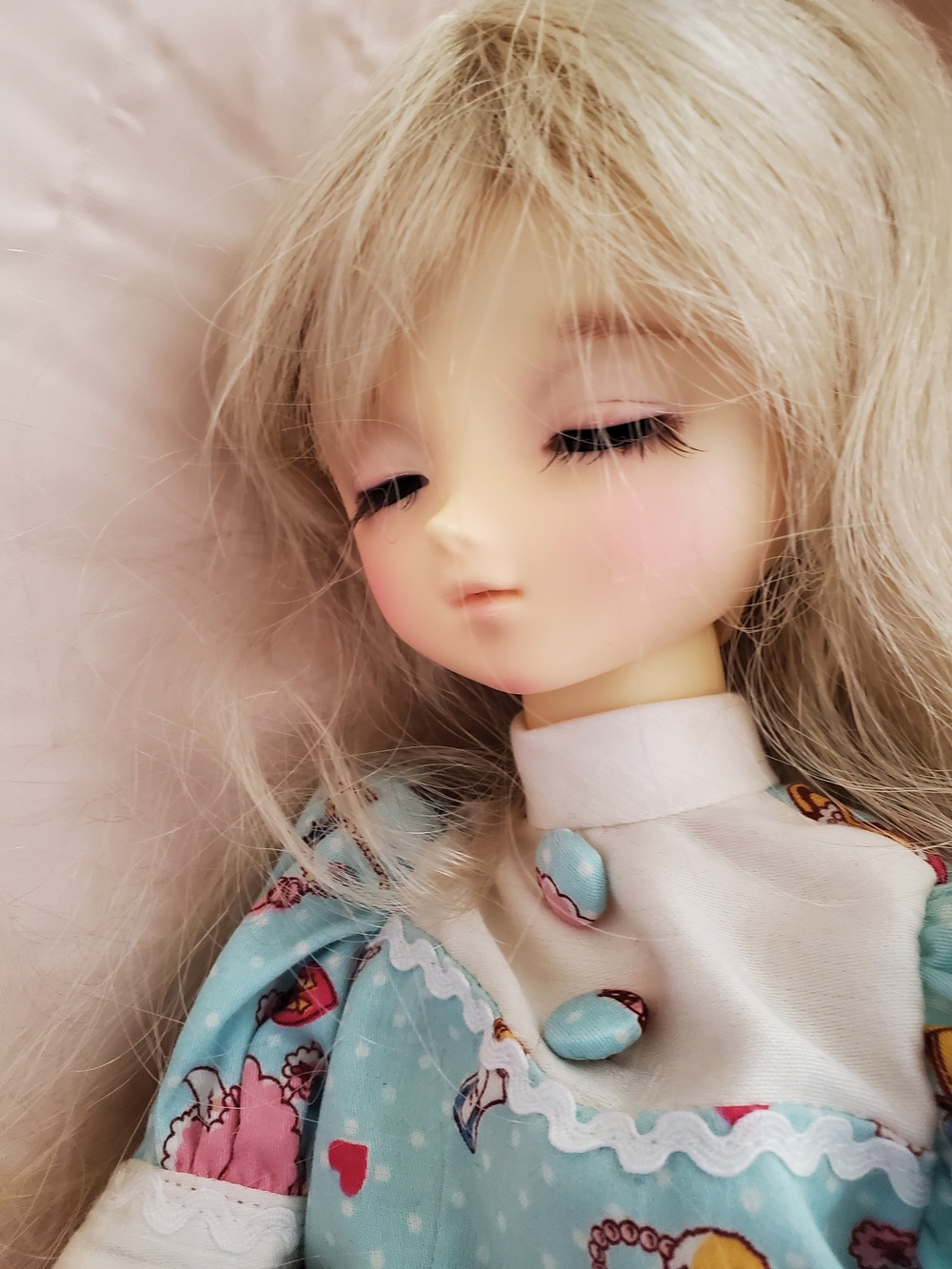 Volks Super Dollfie one of models BJD doll